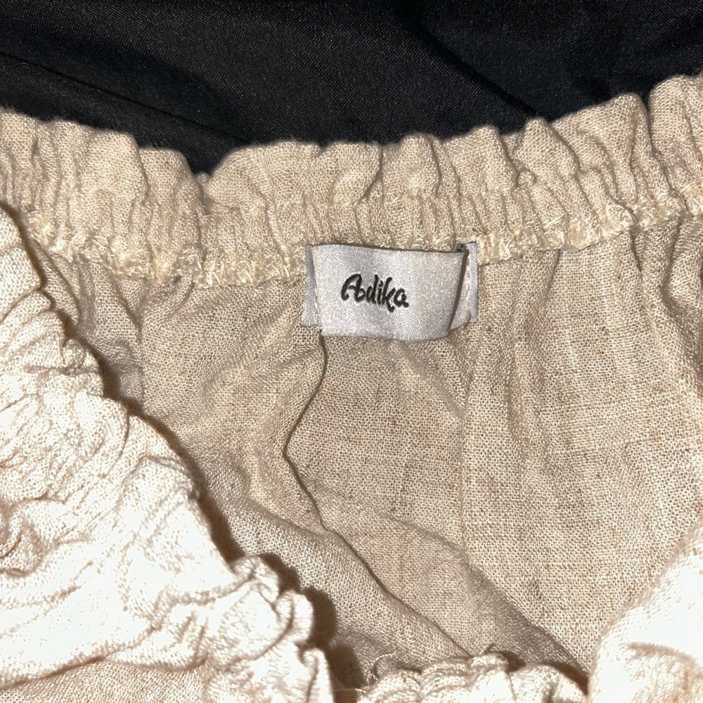 Adika Off-Shoulder Beige Crop Top - Picture 2 of 3